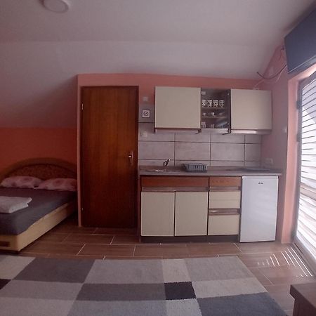 Red Apartman 2 Trebinje Exterior photo