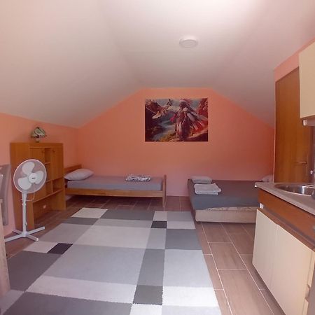 Red Apartman 2 Trebinje Exterior photo